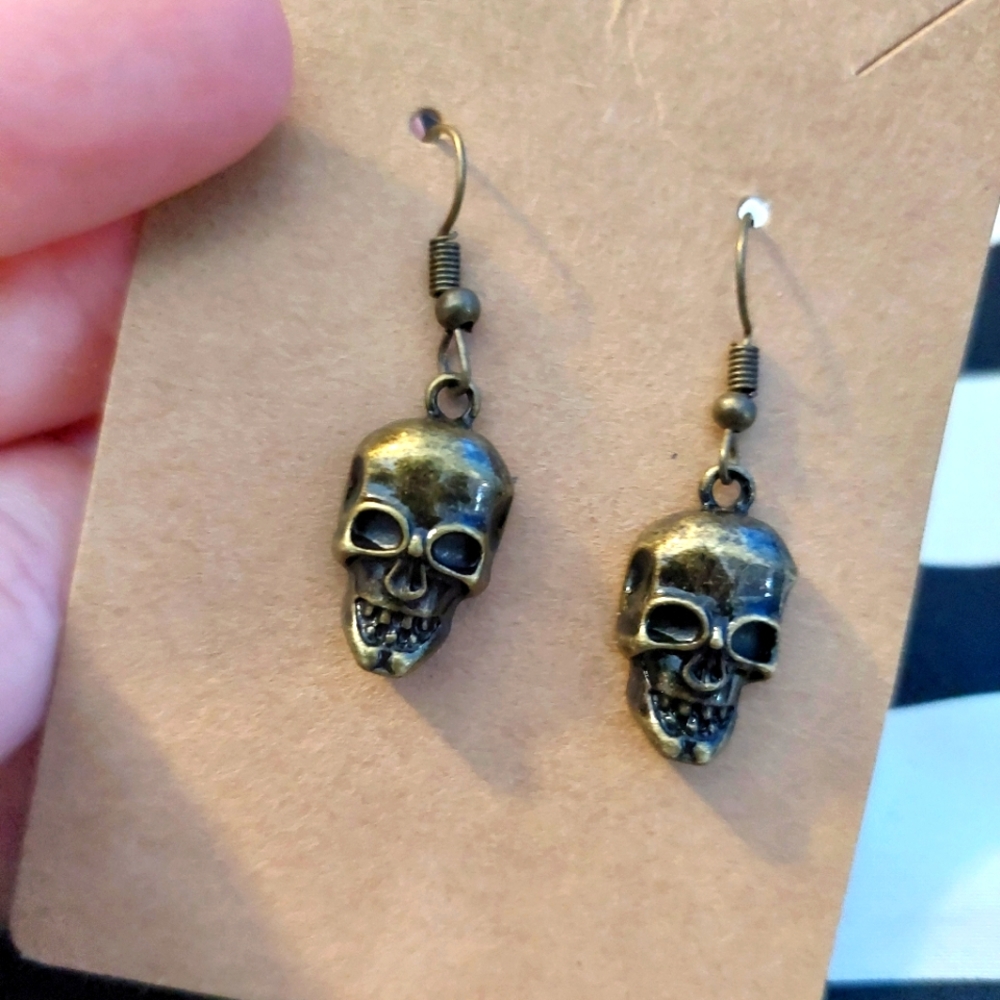 💥 3 for 15! Skull earrings